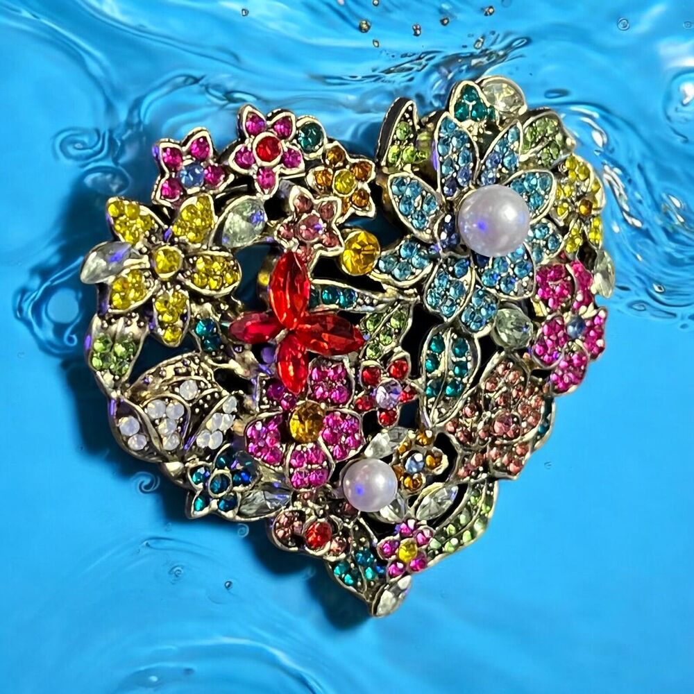 Elegant Baroque Large Heart Love Flower Brooch - Picture 3 of 4